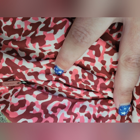 Athleta Mesh Racer Run High Rise 3" Short Multi Patterned Zip Pocket - Picture 6 of 9